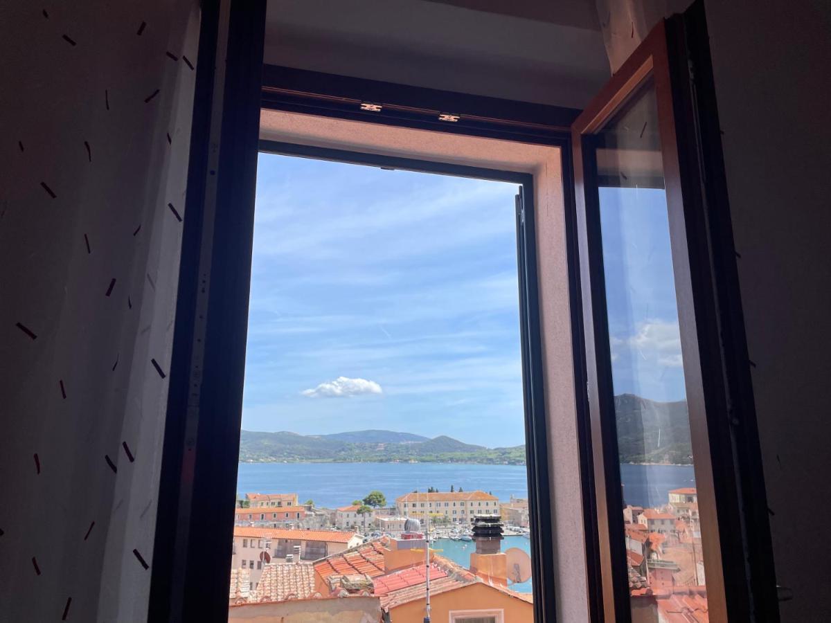 La Scalinata Hotel Портоферайо Екстериор снимка