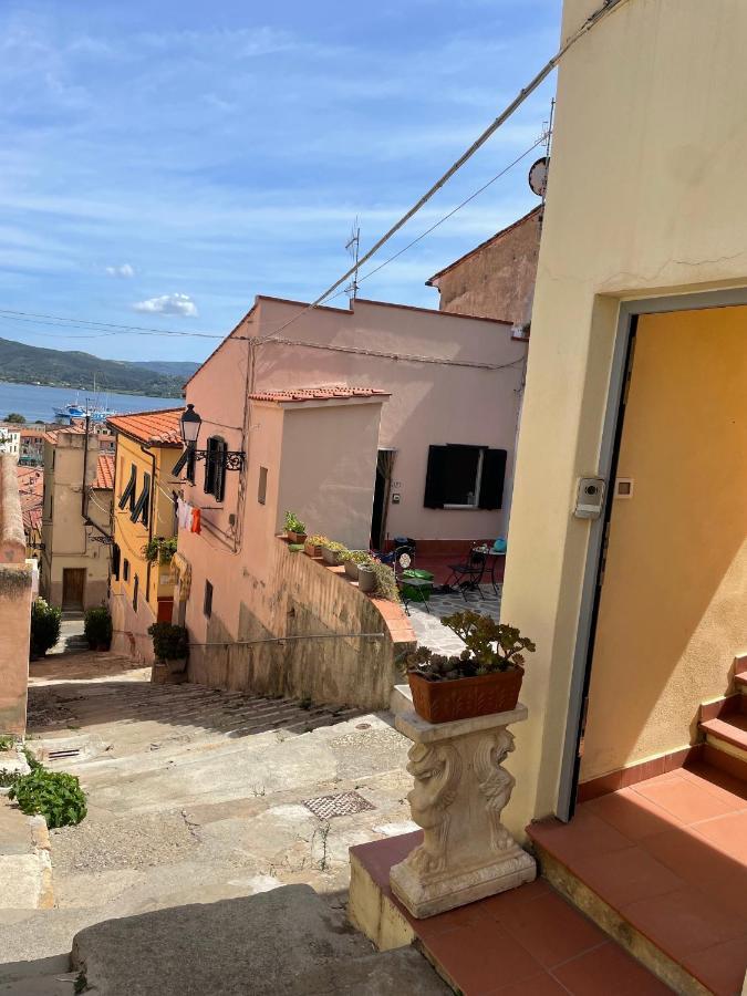 La Scalinata Hotel Портоферайо Екстериор снимка