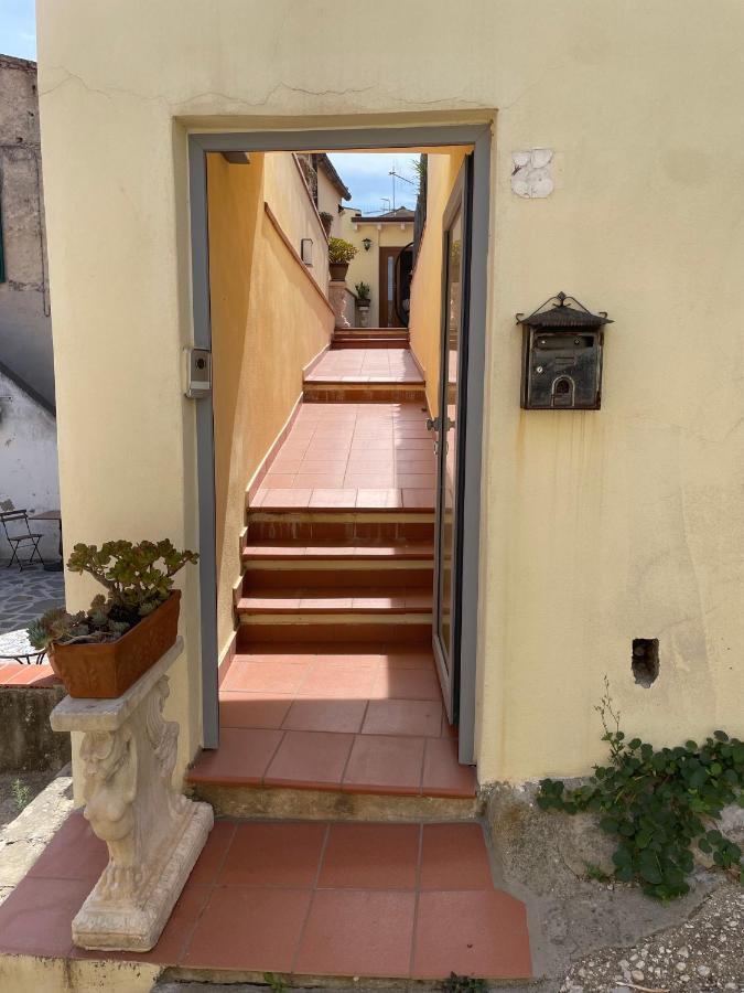 La Scalinata Hotel Портоферайо Екстериор снимка